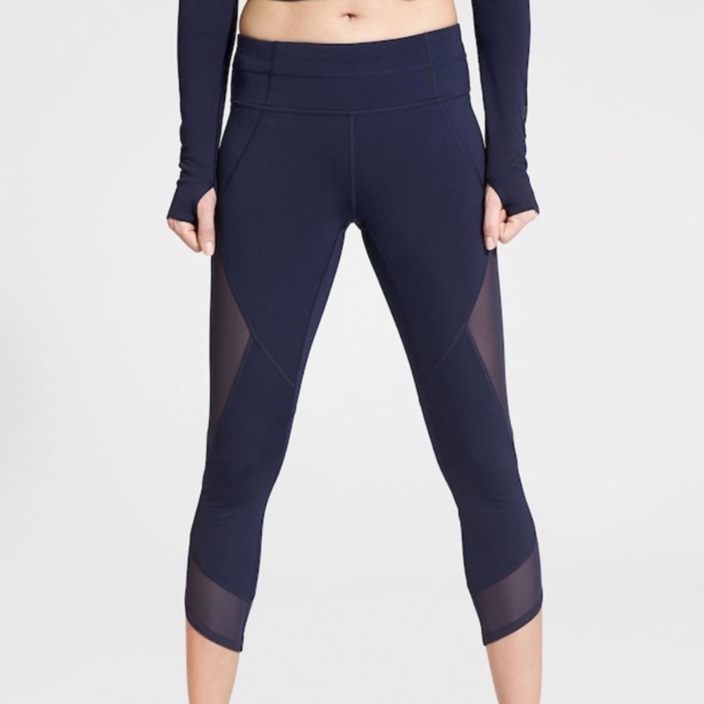 EUC Athleta Mesh Sonar Capri